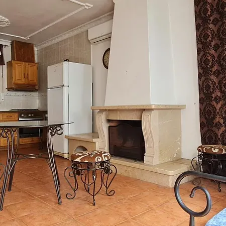 Вилла Silver Coast Pool And Resort Villas