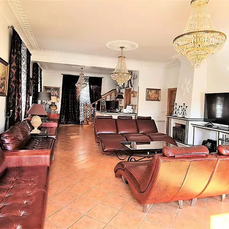 Silver Coast Pool & Villa Arnal