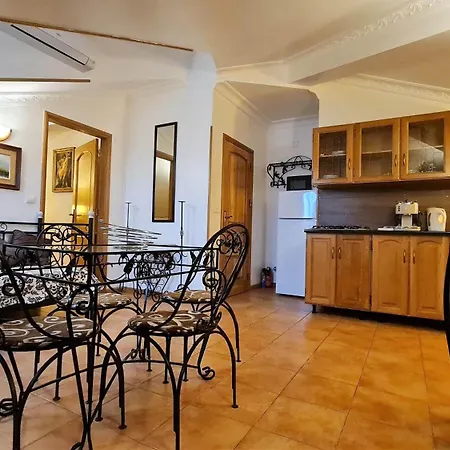 Silver Coast Pool & Villa Arnal