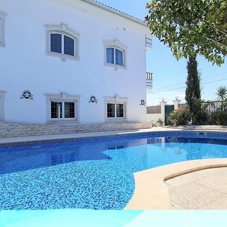 Silver Coast Pool & Вилла