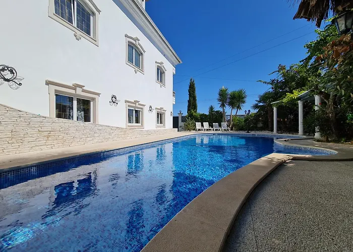 빌라 Silver Coast Pool & Arnal